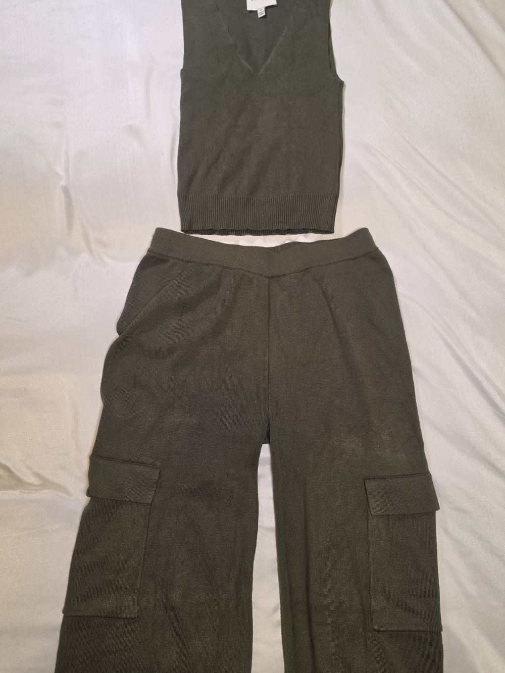 PINK ROSE 2-Piece Olive Green Knit Lounge Set (Sweater Vest & Cargo Wide-Leg Pan
